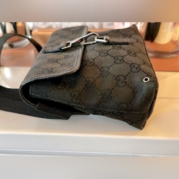 Gucci Belt Bag - Picture 6 of 15